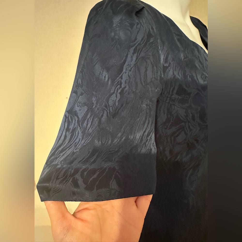 SILK STUDIO Vintage Satin Navy Shoulder pads 100% Silk Pearl Buttons Dress Sz 4 - Picture 8 of 16